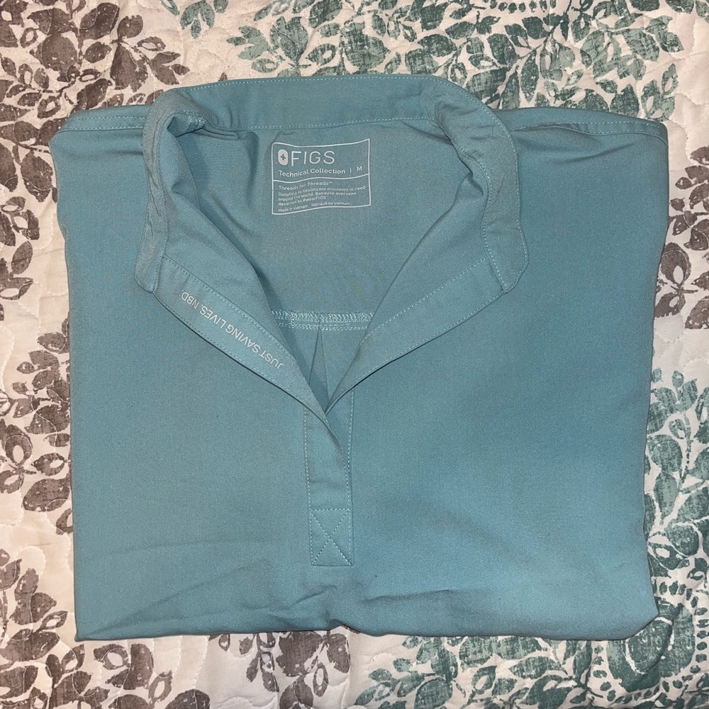 FIGS women's Seaglass Rafaela™ - Oversized Scrub Top - M / Seaglass